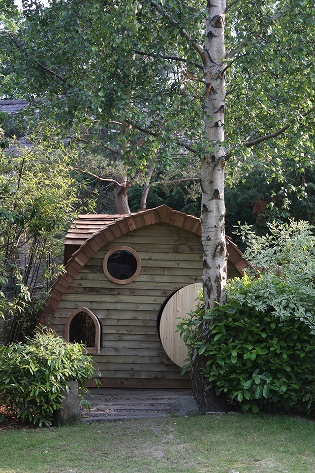 Hobbit-House-by-Dore-Garden-Offices