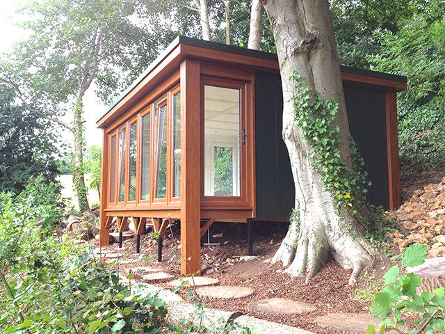 Garden-room-on-sloping-site