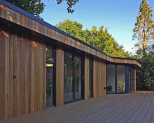 This large garden room spans the width of the garden