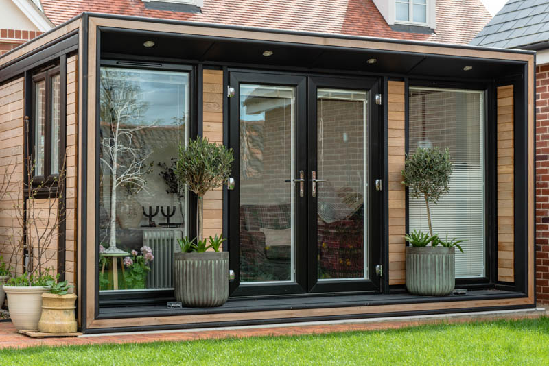 The Ultra Extro by Smart Garden Offices is perfect for a shallow plot at the end of the garden
