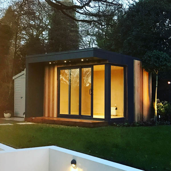 Bridge Garden Room with mixed cladding finishes