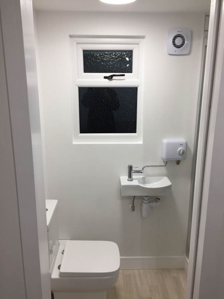Compact shower room