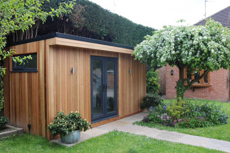 Narrow garden room with shower room by Miniature Manors