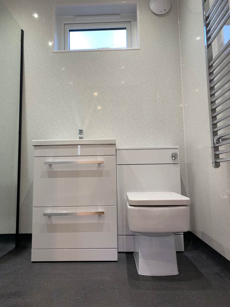 Granny annexe shower room by Annexe Spaces