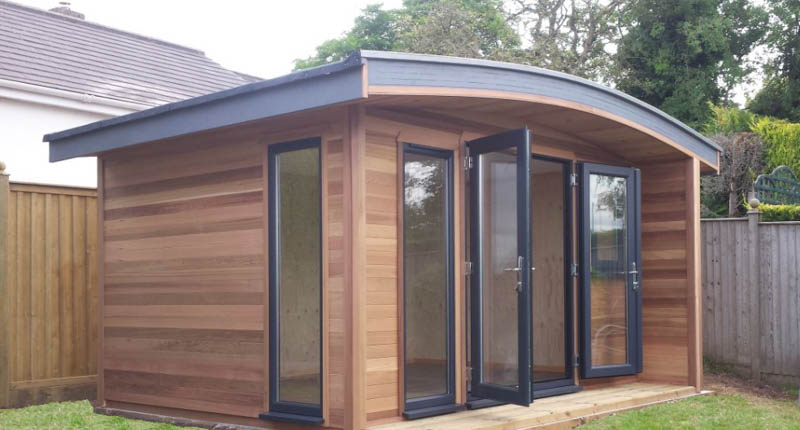 Garden room with curve appeal by Warwick Buildings