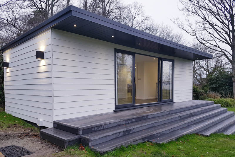 Outdoor office with kitchenette & shower room by Brookwell Garden Rooms