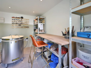 Insulated garden pottery studio by Miniature Manors