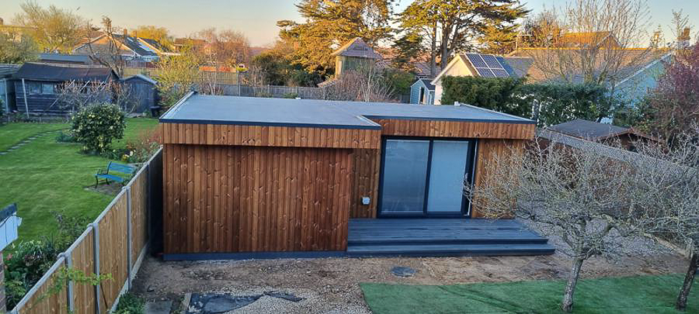 The annexe has an EPDM roof covering which is fitted in one section