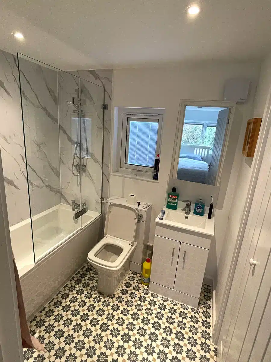 The bathroom specification includes a bath. AMC Garden Rooms handled the connections to the mains services