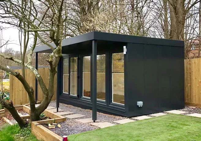 QCB garden room with flyover roof