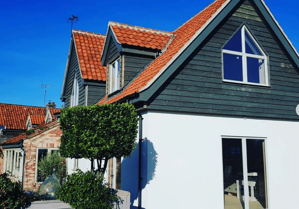 2 storey SIP's extension by Bridge Garden Rooms