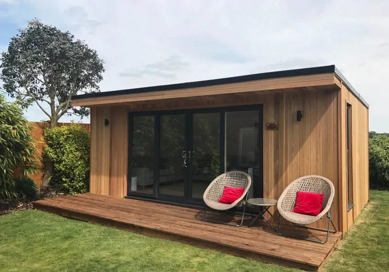 The Classic Garden Room by Crusoe Garden Rooms