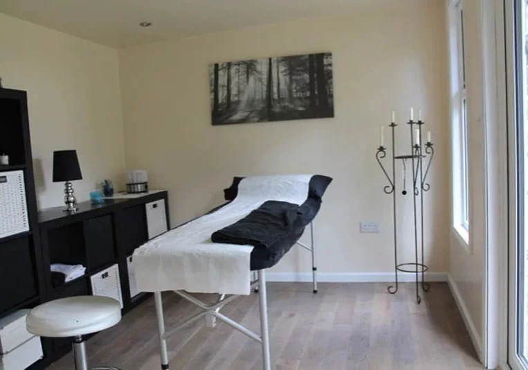 Examples of Work From Home buildings by Crusoe Garden Rooms