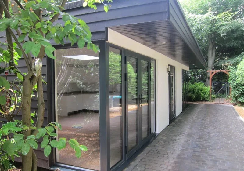 12m wide garden annexe