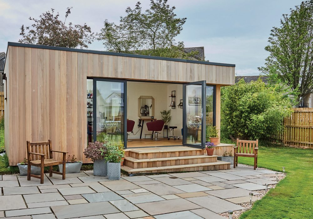The Lowlander range features Western Red Cedar cladding which enhances the crips lines of the building