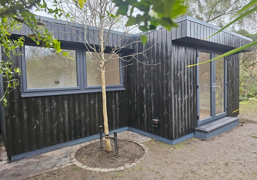 The Ebony cladding looks smart with the Anthracite Grey doors and windows and trims