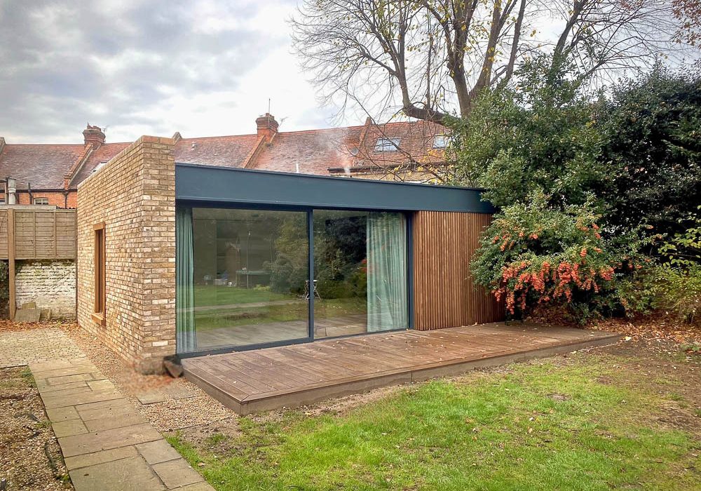 The street facing wall of this bespoke garden room has been finished in London Yellow brick by Swift Unlimited