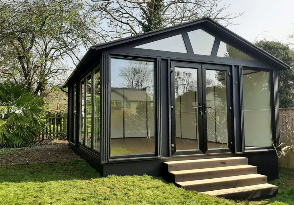 Temple Folly by SMART Garden Rooms Offices and Studios