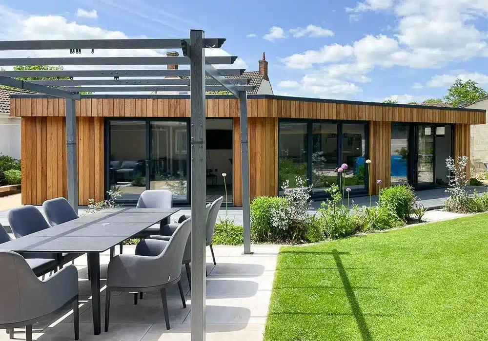 51sqm luxury garden entertainment room by Swift Unlimited