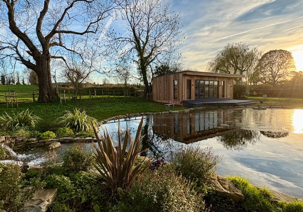 The addition of the garden room is perfect in this setting